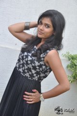 Bhargavi Launches Pochampally Ikat art Mela